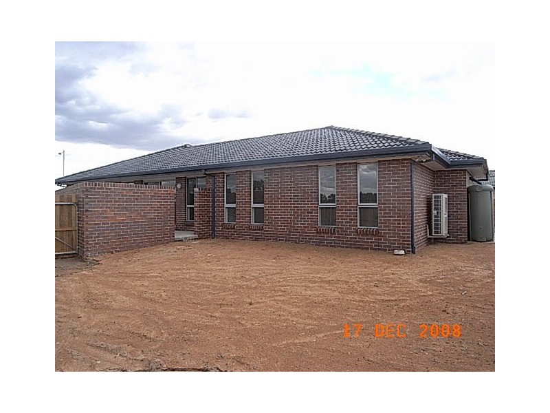 15 Clendinnen Street, Dunlop ACT 2615