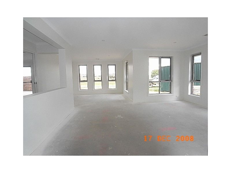 15 Clendinnen Street, Dunlop ACT 2615