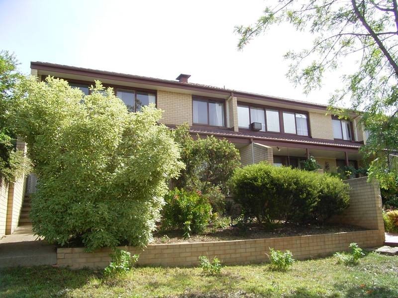 8 Teague Street, Cook ACT 2614