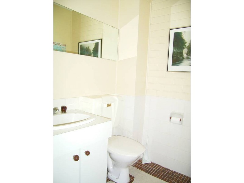 8 Teague Street, Cook ACT 2614