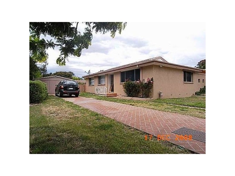 8 Rouse Place, Charnwood ACT 2615