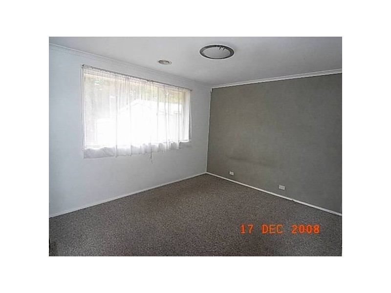 8 Rouse Place, Charnwood ACT 2615