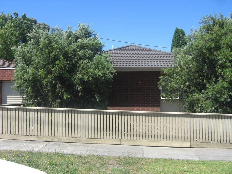 1/14 Edith Street, Dandenong VIC 3175