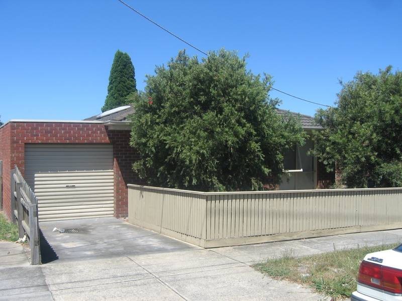 1/14 Edith Street, Dandenong VIC 3175