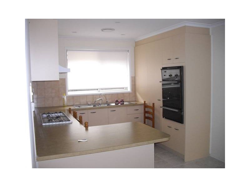 1/8 Parkview Avenue, Dandenong VIC 3175