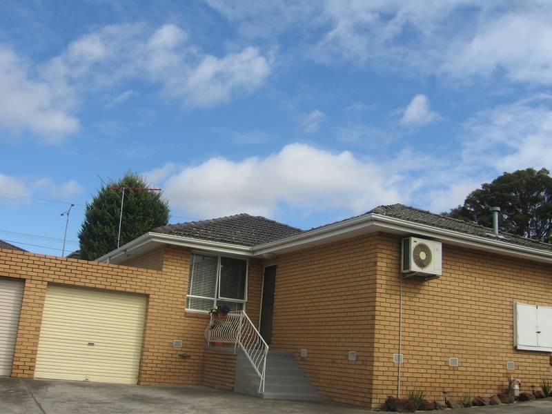 1/2 Leonard Street, Dandenong VIC 3175