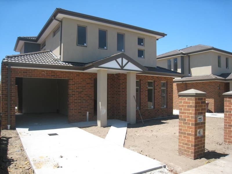 2,3,4&5/9-11 Orgil Street, Dandenong VIC 3175