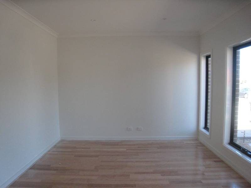 2,3,4&5/9-11 Orgil Street, Dandenong VIC 3175