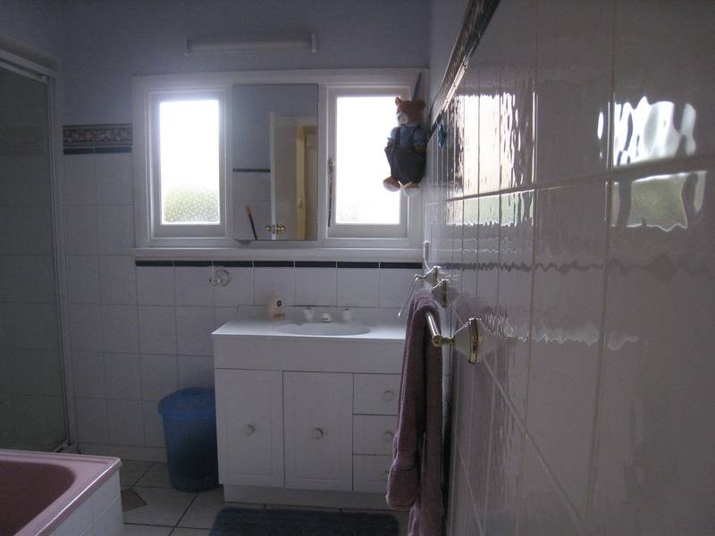 2 Holmes Street, Noble Park VIC 3174