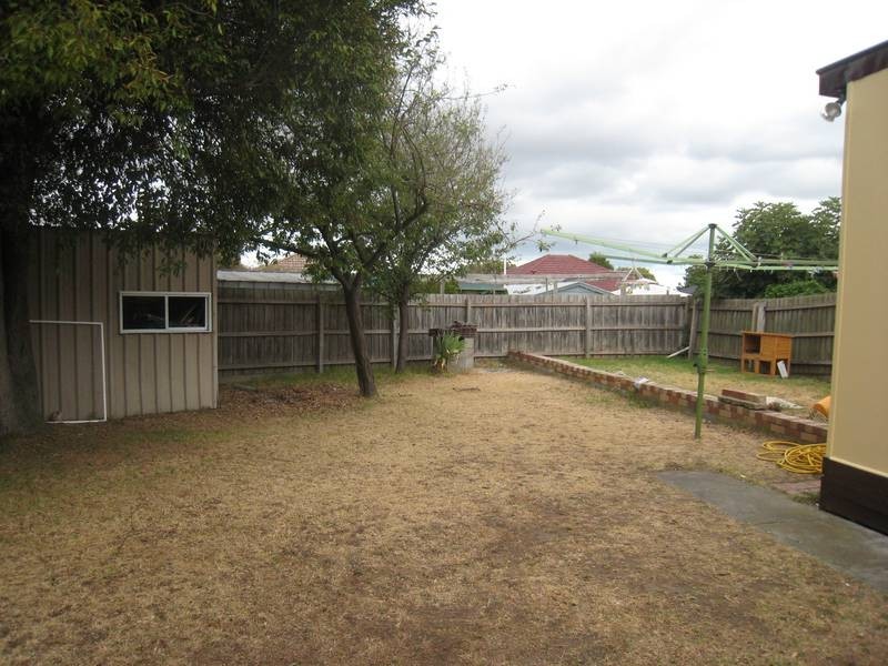 2 Holmes Street, Noble Park VIC 3174