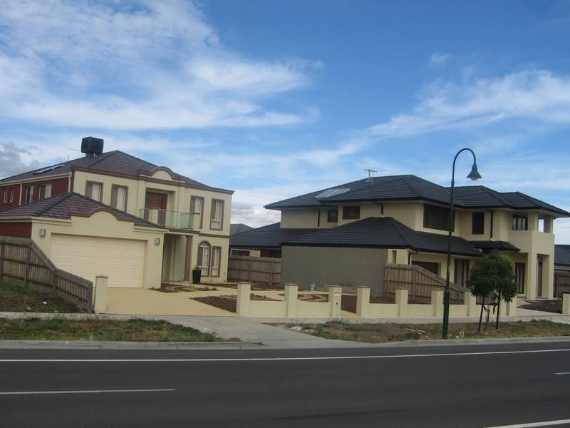 154 Paterson Drive, Lynbrook VIC 3975