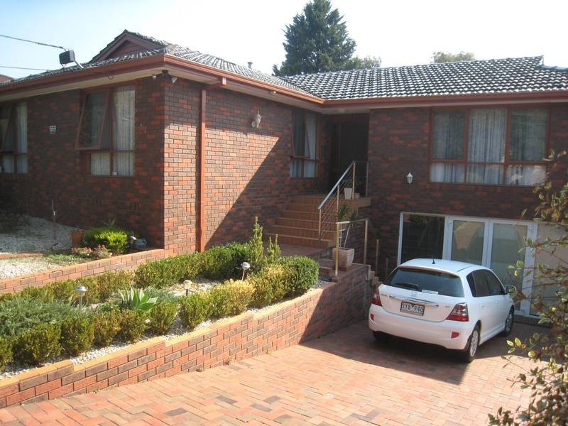 4 Donelly Road, Hallam VIC 3803