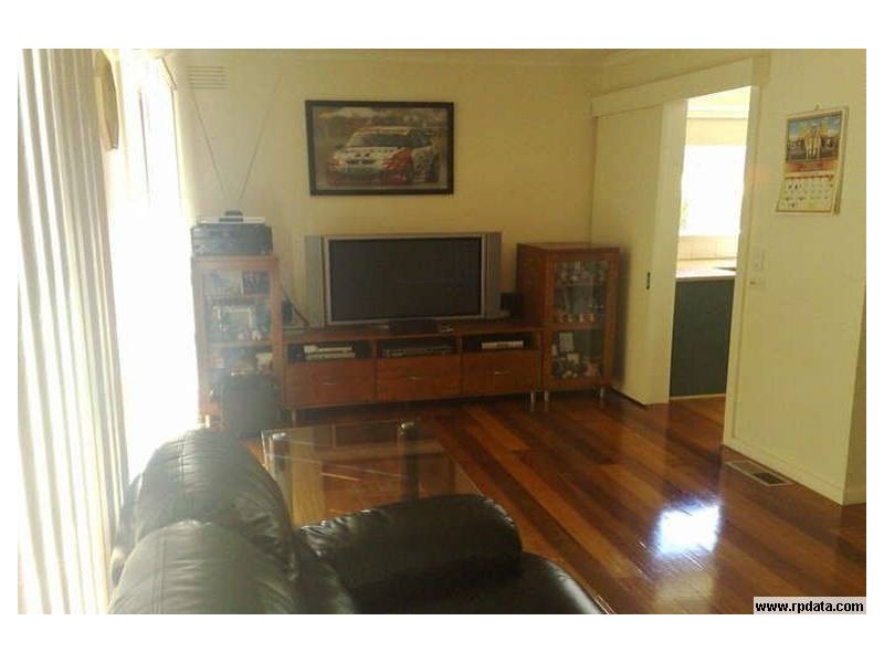 46 Joseph Banks Crescent, Endeavour Hills VIC 3802