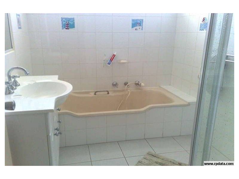 46 Joseph Banks Crescent, Endeavour Hills VIC 3802