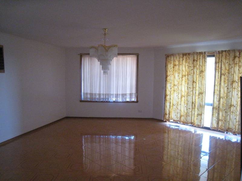 5 Harvey Place, Endeavour Hills VIC 3802