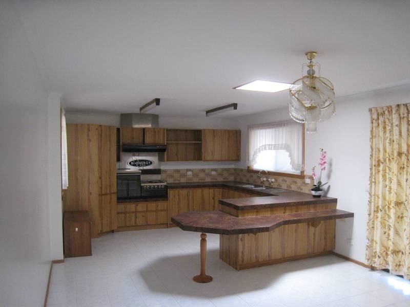 5 Harvey Place, Endeavour Hills VIC 3802