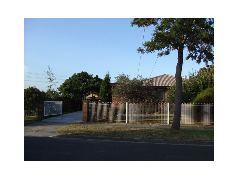 14 Redstart Street, Doveton VIC 3177