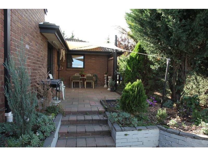 8 Marnie Place, Hallam VIC 3803