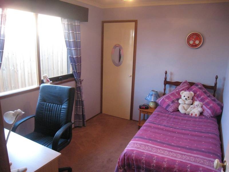 1 Paula Terrace, Endeavour Hills VIC 3802