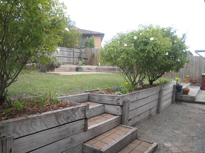 1 Paula Terrace, Endeavour Hills VIC 3802