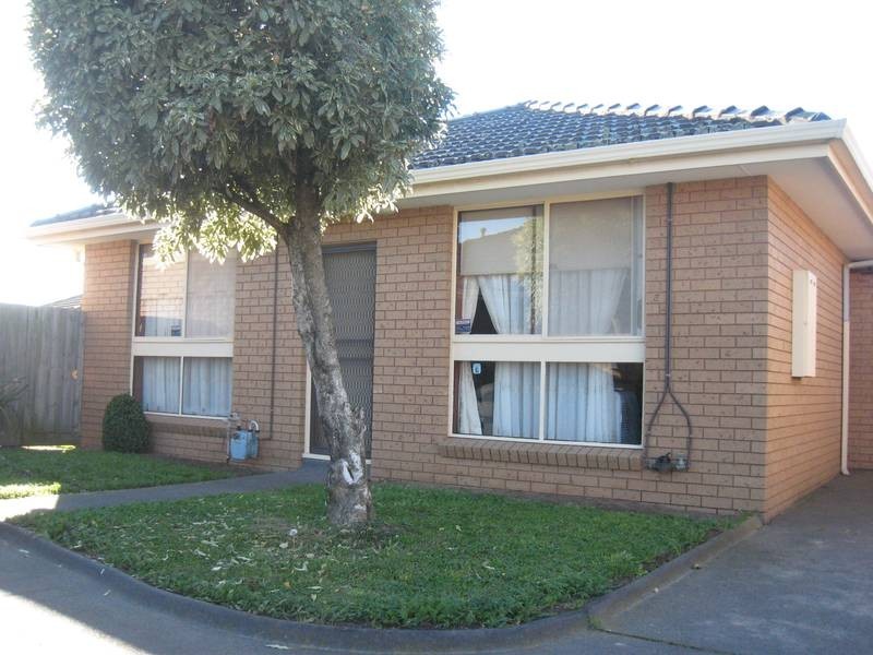 2/28 DeVilliers Drive, Dandenong North VIC 3175