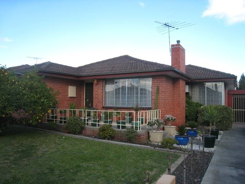 2 Gretana Street, Dandenong VIC 3175
