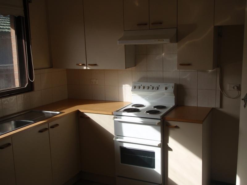 6/8 Rhoden, Dandenong North VIC 3175