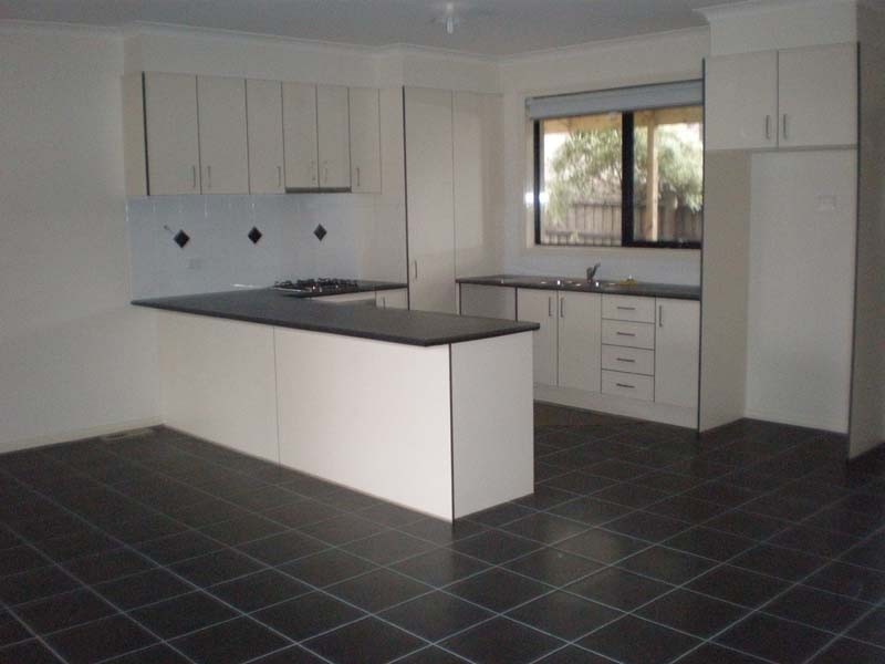 2/23 Belfort Street, Dandenong VIC 3175