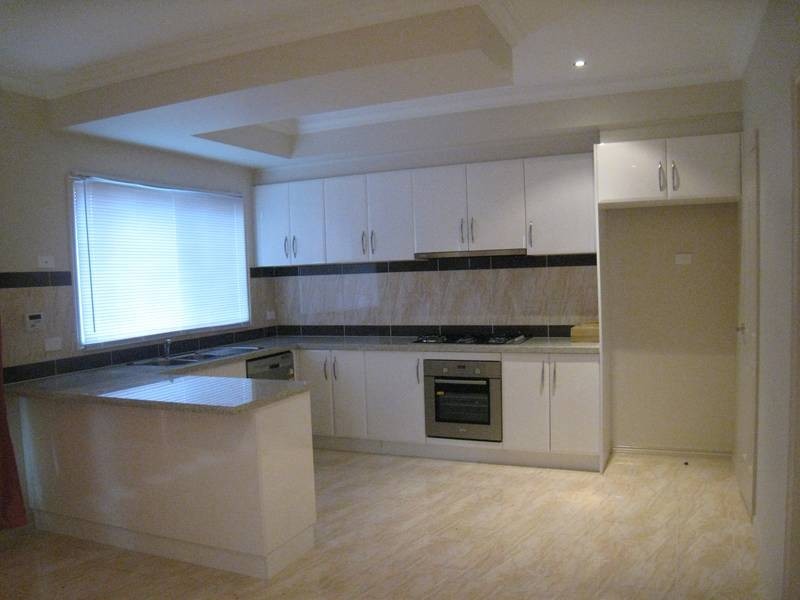 2/20 Napier Street, Dandenong VIC 3175