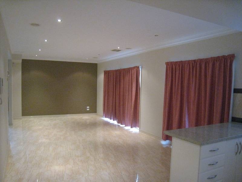 2/20 Napier Street, Dandenong VIC 3175