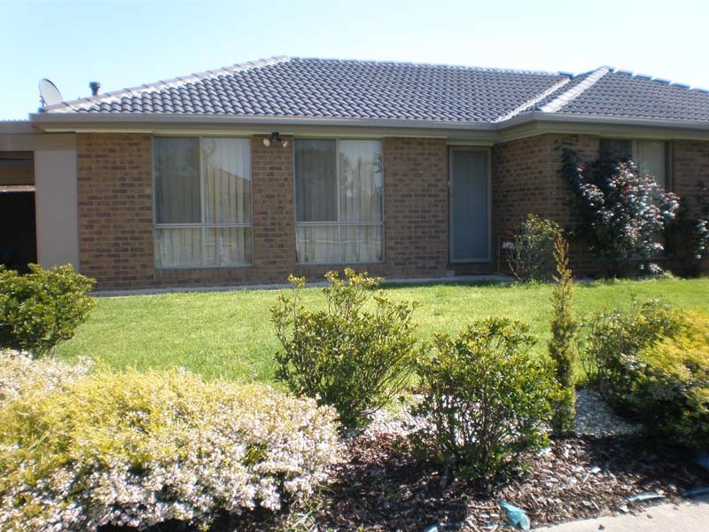 33 Arcadia Avenue, Hallam VIC 3803