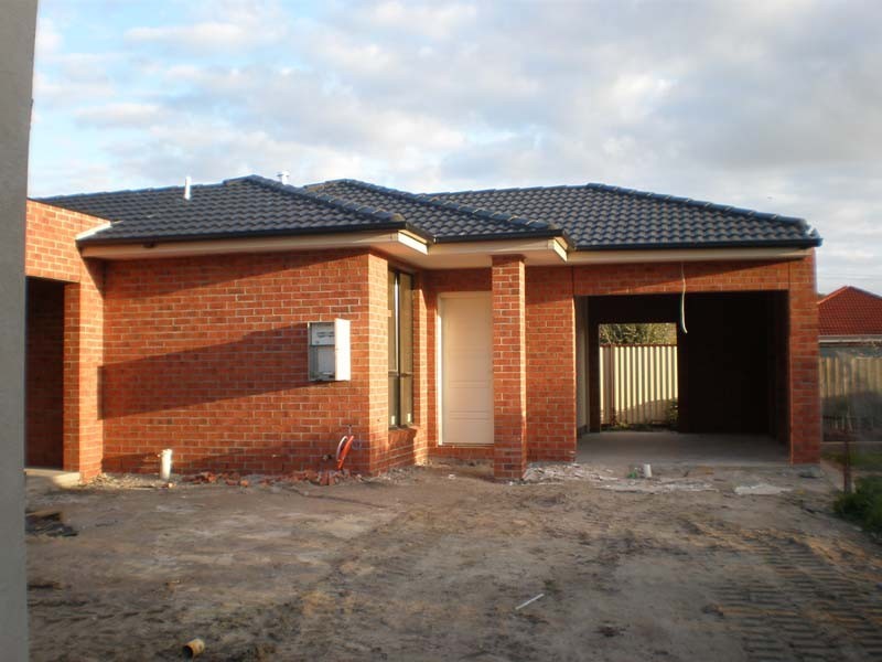 2/10 Lenaro Street, Dandenong VIC 3175