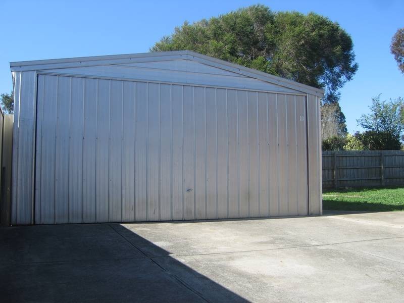 2 Calrossie Close, Endeavour Hills VIC 3802