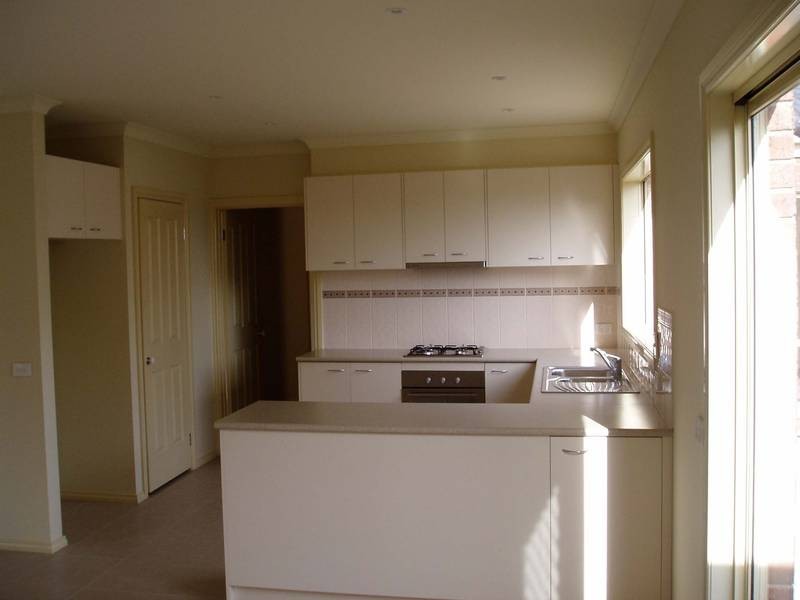 3/6 Waratah Street, Doveton VIC 3177