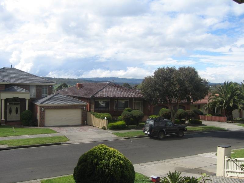 34 Monkhouse Drive, Endeavour Hills VIC 3802