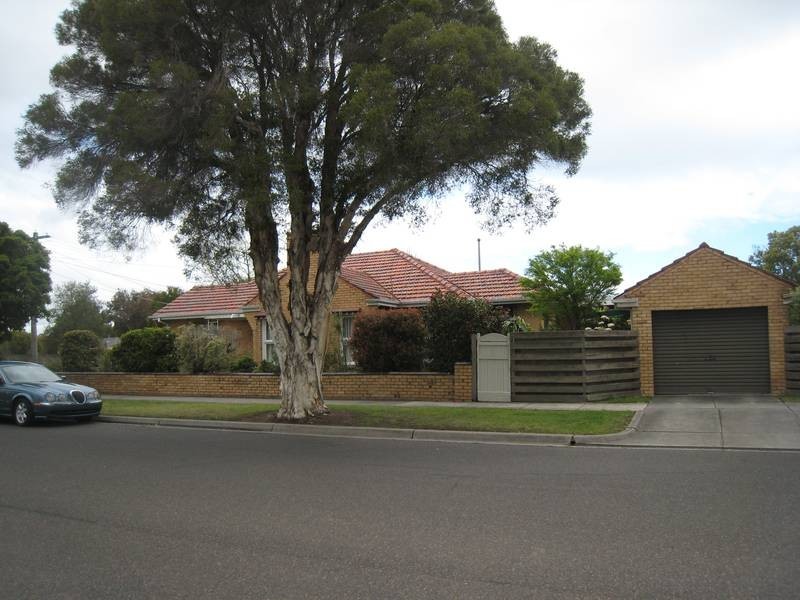 17 Clement Street, Dandenong VIC 3175