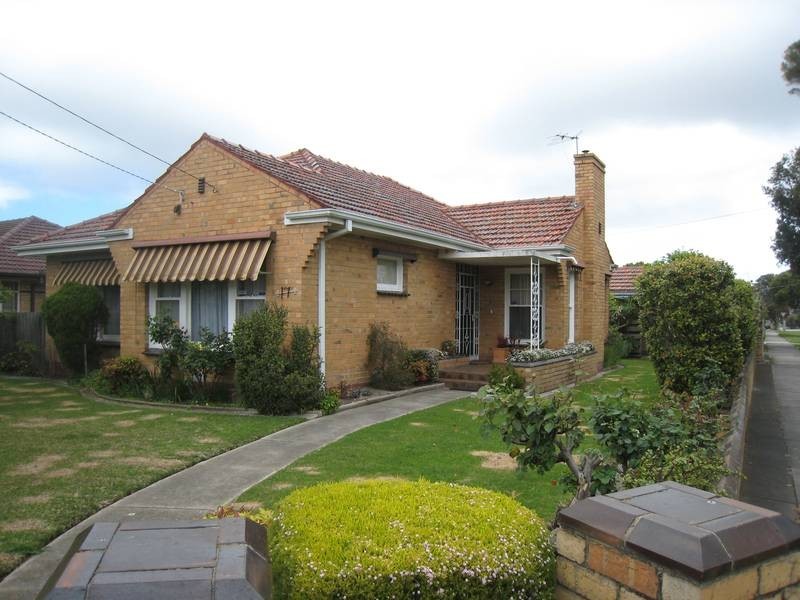 17 Clement Street, Dandenong VIC 3175
