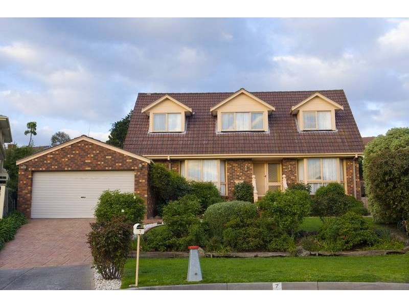 7 Plumpton Court, Endeavour Hills VIC 3802