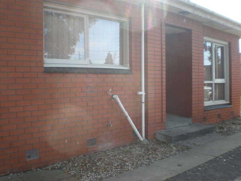 2-/5 Johnston Avenue, Eumemmerring VIC 3177