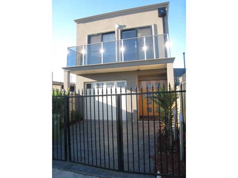 10 Glynda Street, Dandenong South VIC 3175