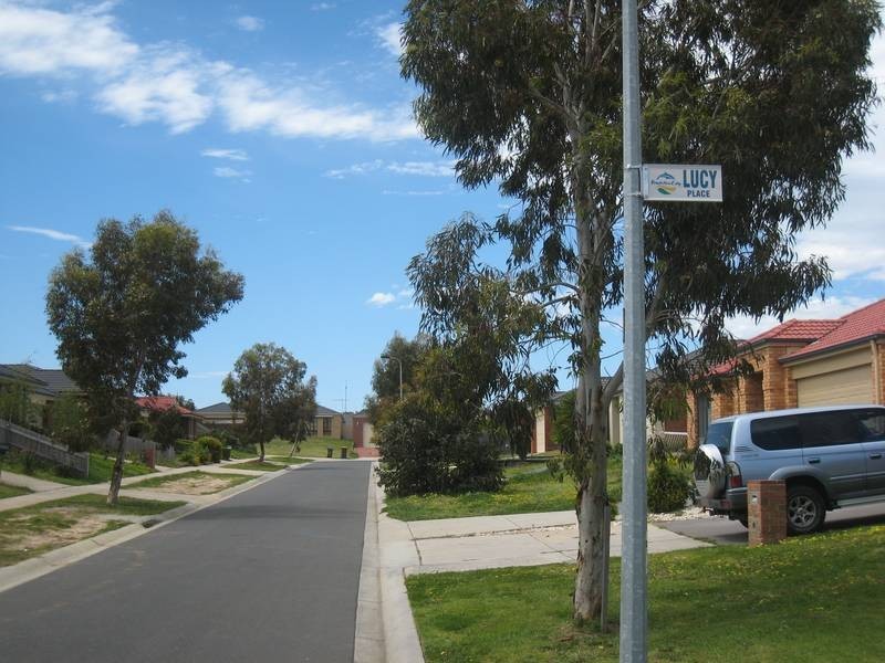 4 Lucy Place, Carrum Downs VIC 3201