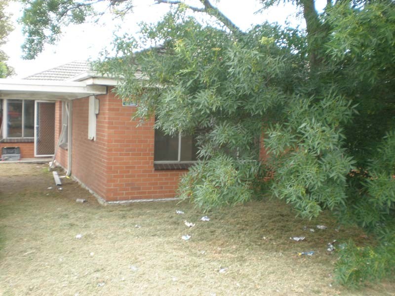 2/4 Third Avenue, Dandenong VIC 3175