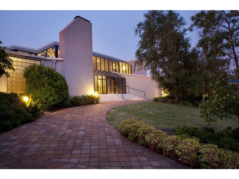 6 Sylvan Court, Dandenong North VIC 3175