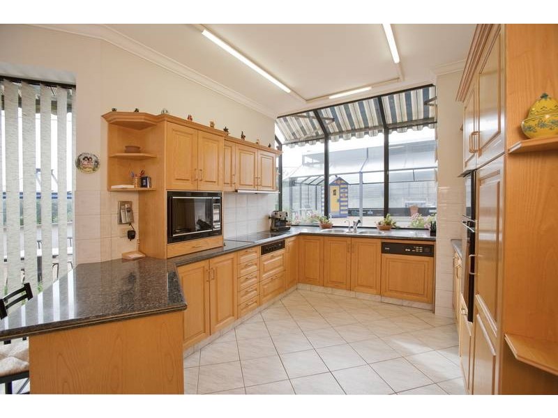 6 Sylvan Court, Dandenong North VIC 3175