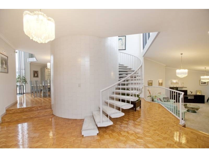 6 Sylvan Court, Dandenong North VIC 3175