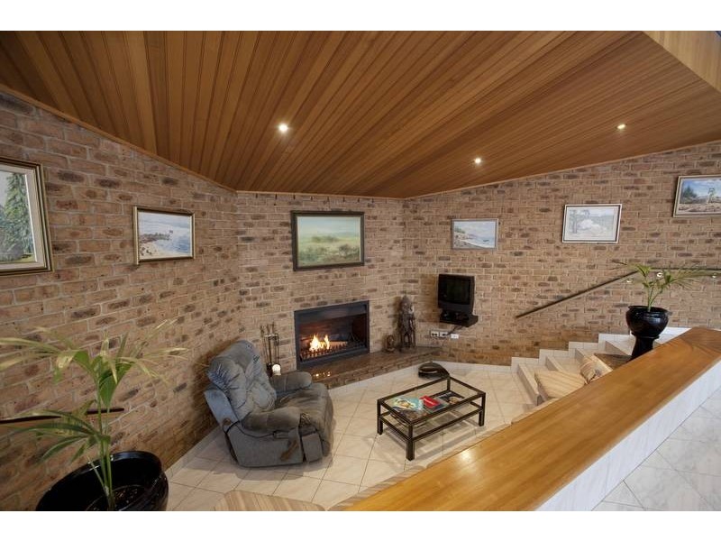 6 Sylvan Court, Dandenong North VIC 3175