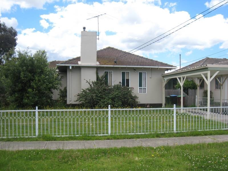 16 Tarata Drive, Doveton VIC 3177