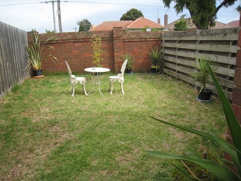 1/10-12 Day Street, Dandenong VIC 3175