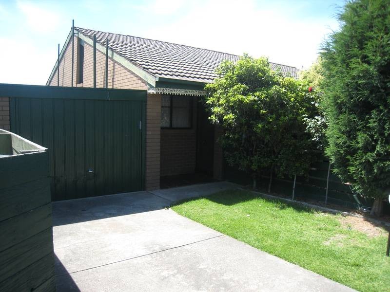 68/63-83 St James Village, Dandenong VIC 3175