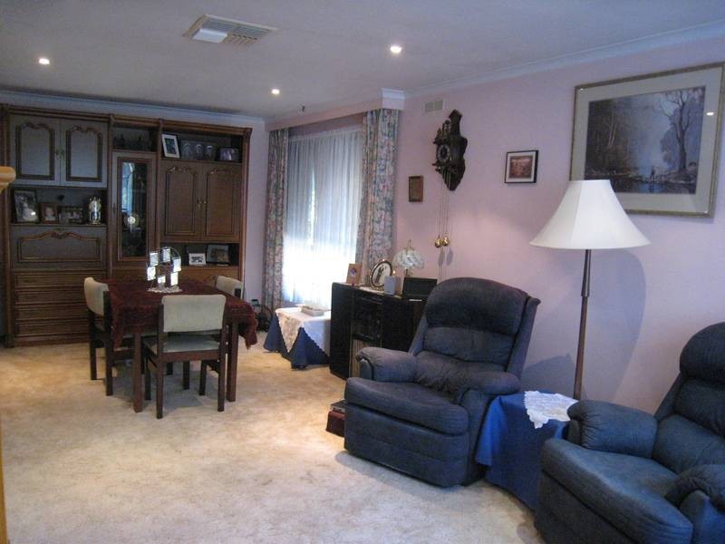 1 McLaughlan Avenue, Eumemmerring VIC 3177
